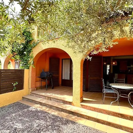House With Terraces Overlooking The Sea * Mont-roig del Camp